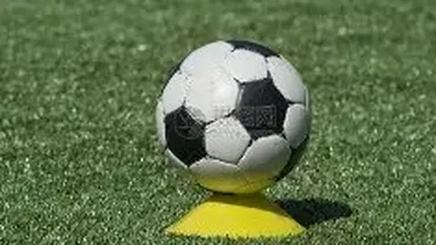 17岁巴萨新星独领风骚：11球16助，个人秀映照足球魅力