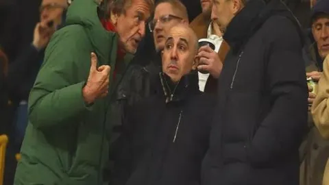 曼联传奇接待员离世：半世纪前台守护者，贝克汉姆忆其言